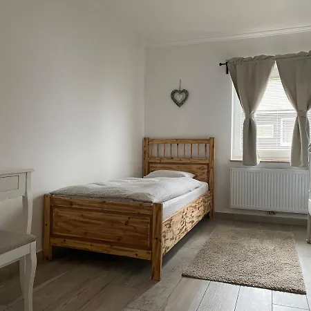 ツヴェツカ アパート