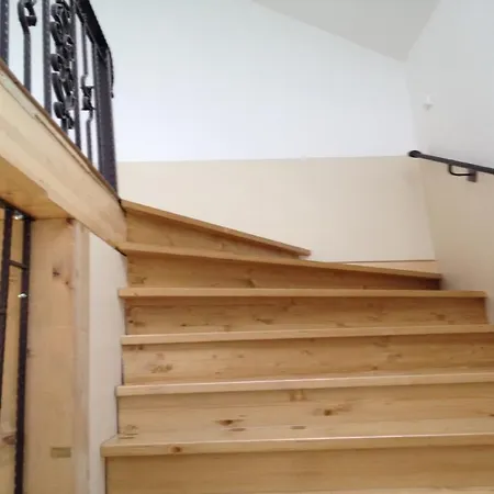 アパート ツヴェツカ ブレッド