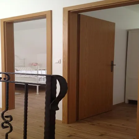 ツヴェツカ ブレッド