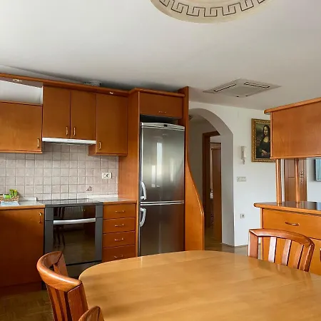Cvetka Apartman *